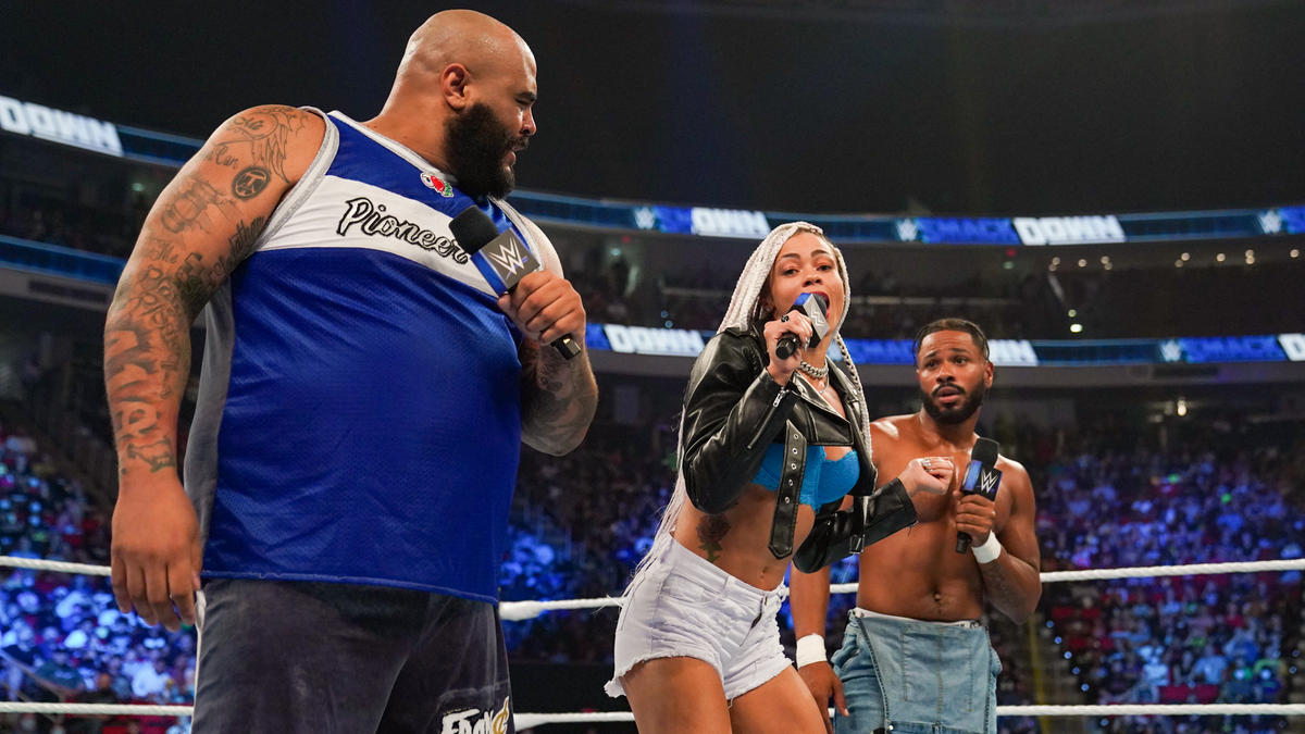 WWE SmackDown highlights: Intercontinental title match, Hit Row returns