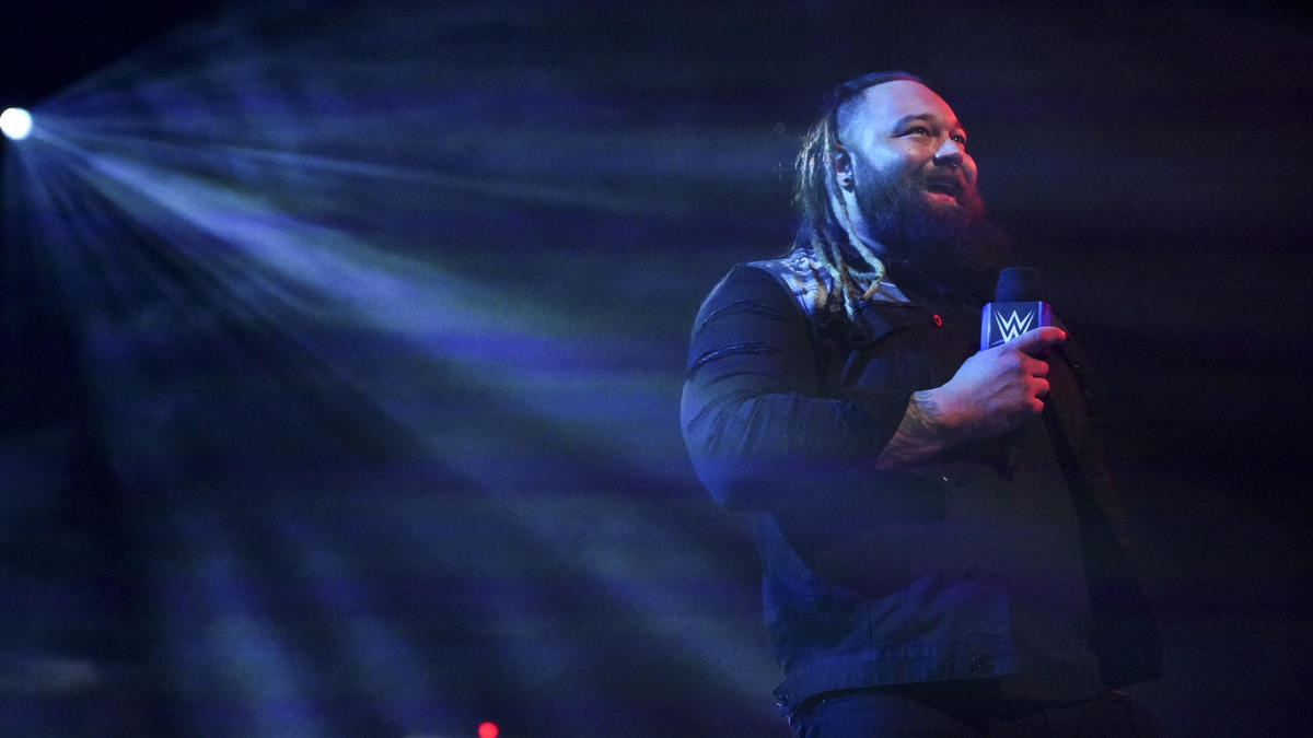 Bray Wyatt says he broke his finger at WWE house show