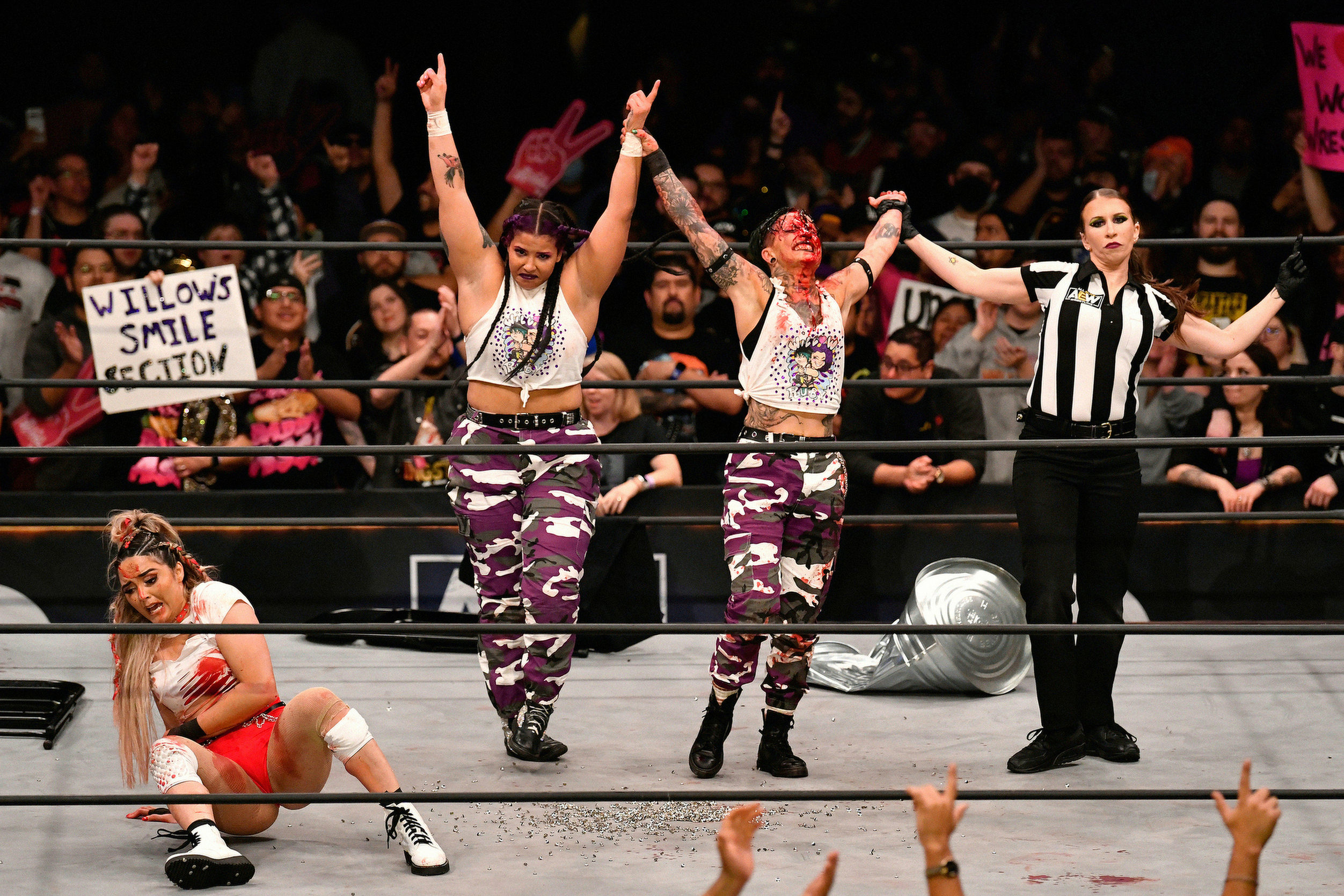 Wrestling Observer Live: Reviewing Friday’s shows, WWE meeting, Jim Valley kidney update