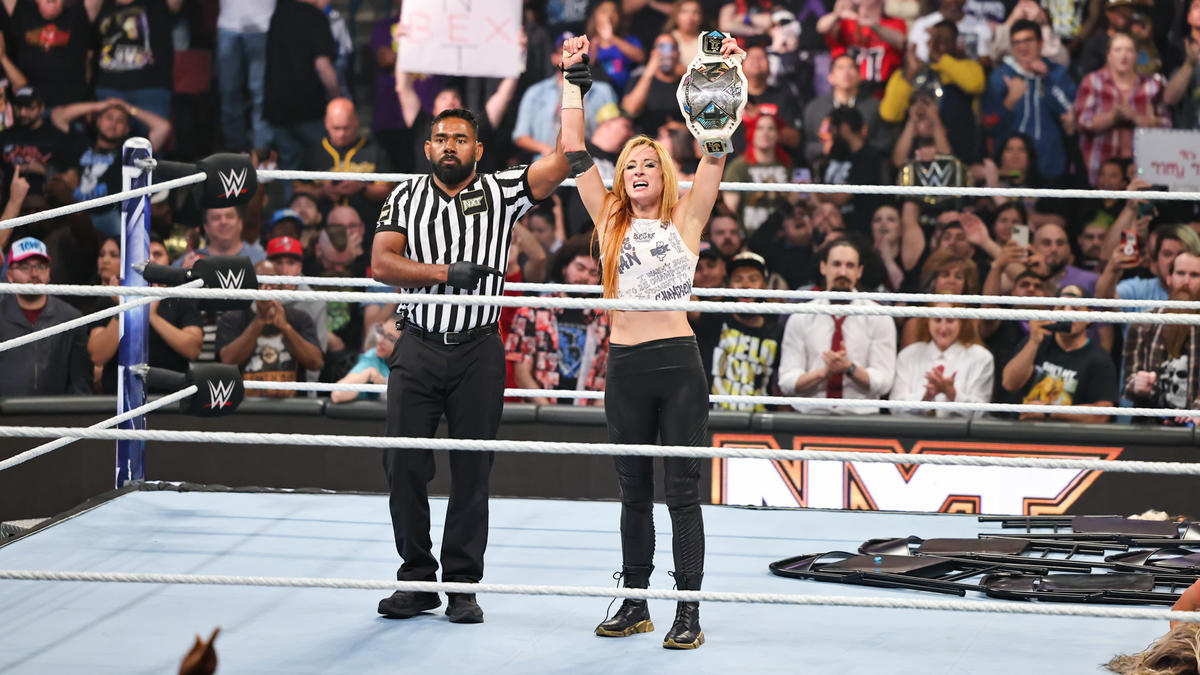 Becky Lynch suffers arm laceration at WWE NXT No Mercy