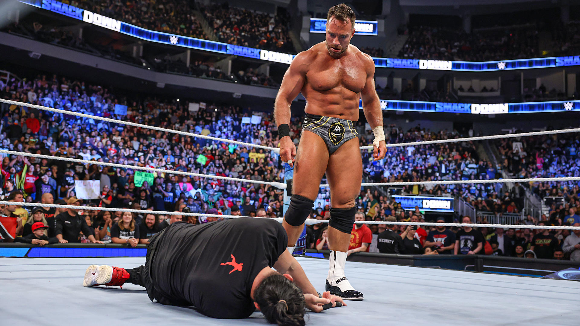 WWE SmackDown video highlights: LA Knight lays out Roman Reigns
