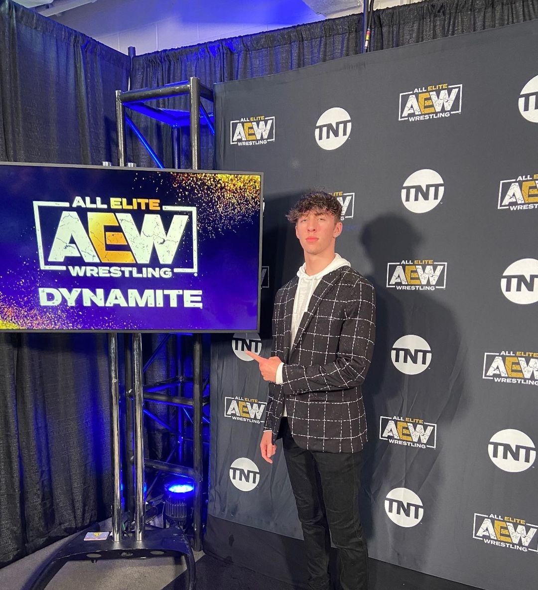 Wrestling Observer Live: Bryan’s history with Nick Wayne, WrestleMania in London, NXT TV report