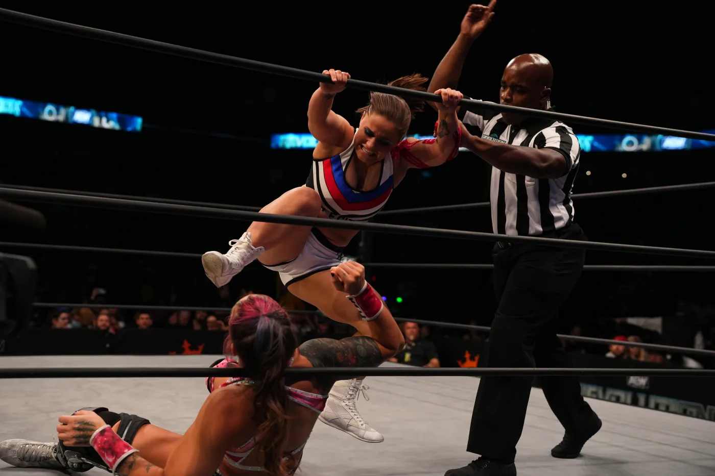 AEW’s Leyla Hirsch undergoes surgery for torn ACL