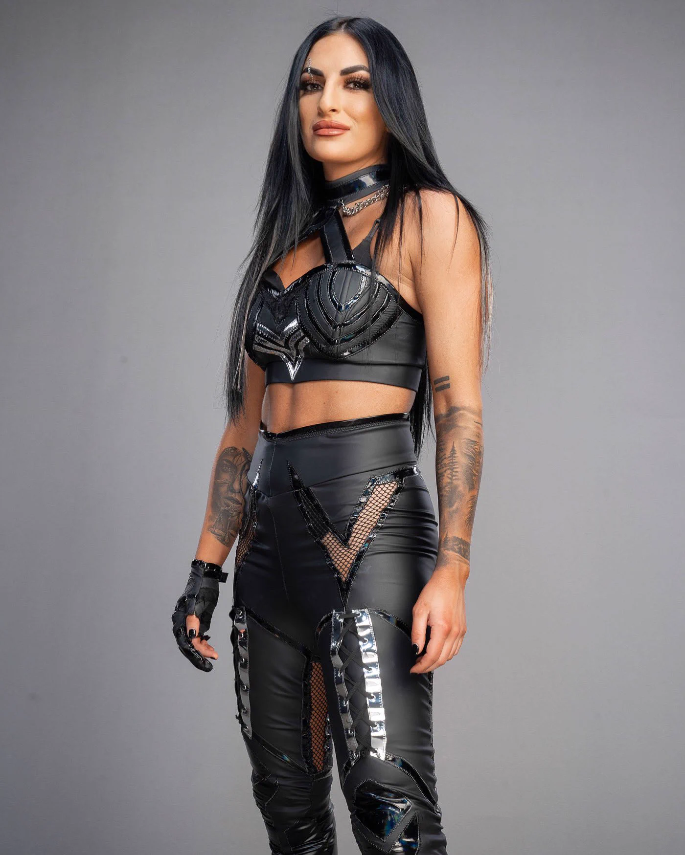 Daily Update: Sonya Deville, WWE Raw, Roman Reigns