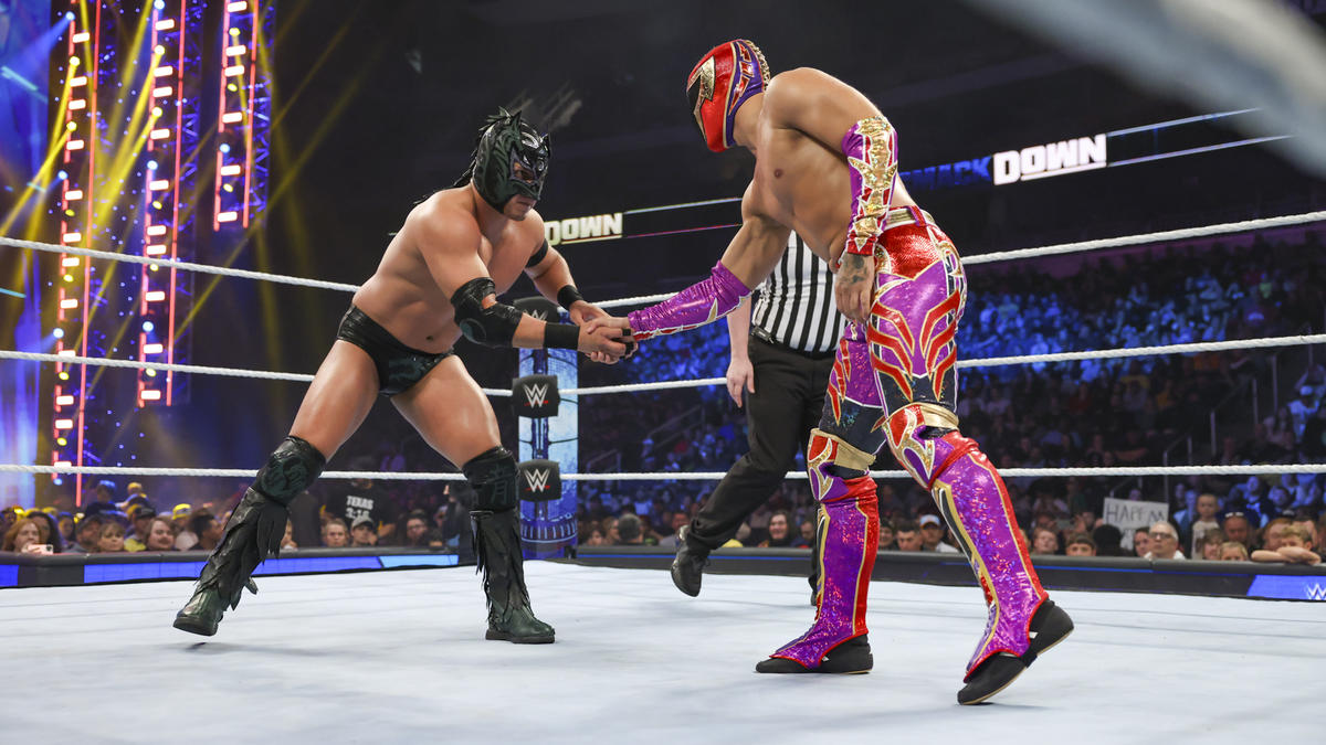 Daily Update: AEW Full Gear, Roderick Strong, WWE SmackDown notes