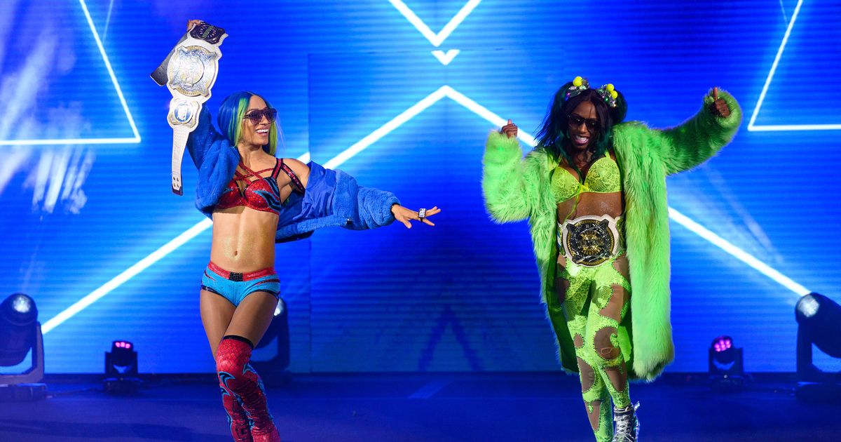 Wrestling Observer Radio: Sasha and Naomi walk out of RAW, RAW report, Cain legal update, Ric Flair final match, more