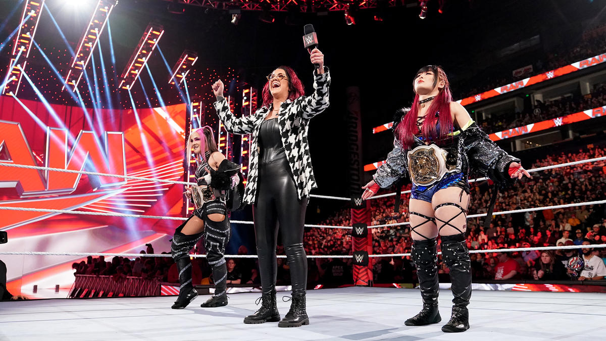 Wrestling Observer Live: RAW report, Tokyo Dome tonight, Sasha, Naomi, tons more!