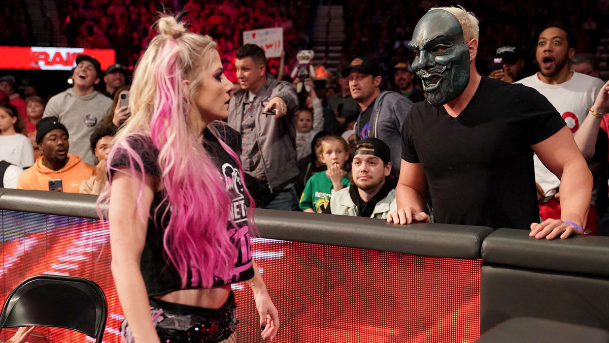 Wrestling Observer Radio: Damar Hamlin, Dana White, RAW report, Tokyo Dome press conference, more!