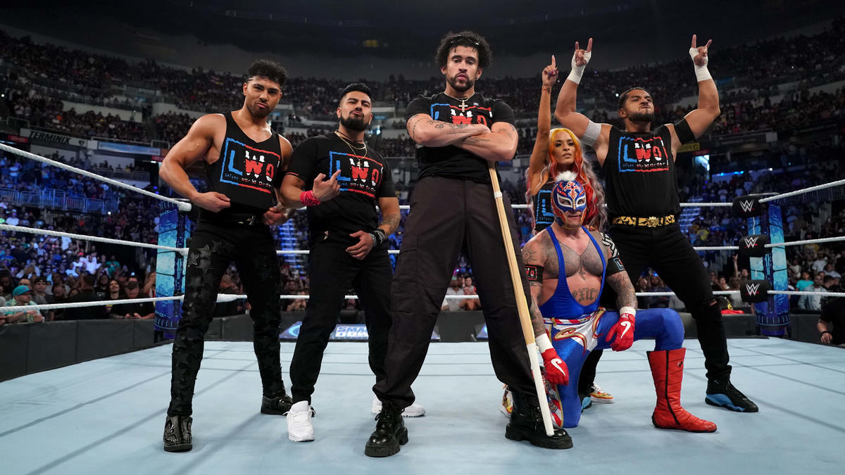 WWE SmackDown video highlights: Bad Bunny joins the LWO
