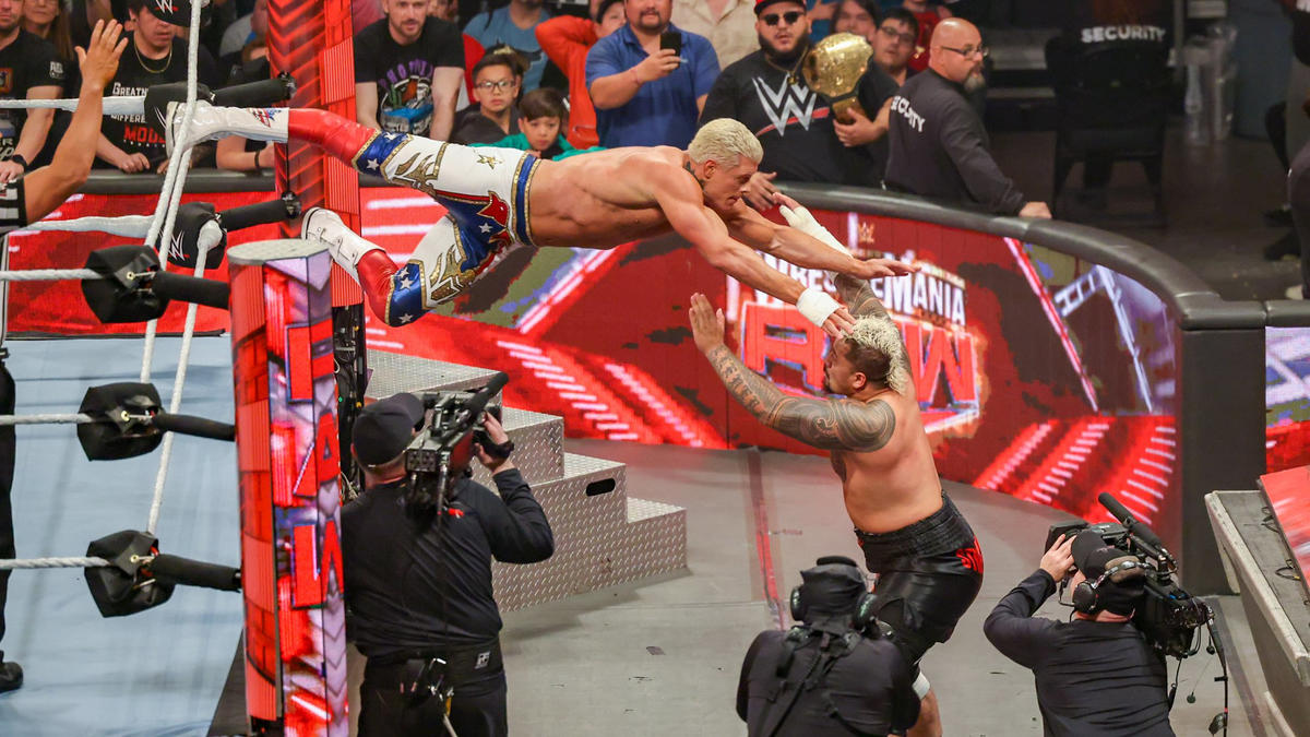 WWE Raw video highlights: Cody Rhodes defeats Solo Sikoa
