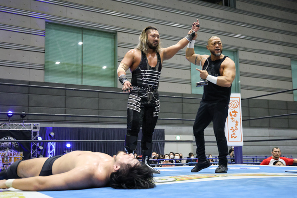 Two wrestlers advance to second round of New Japan Cup