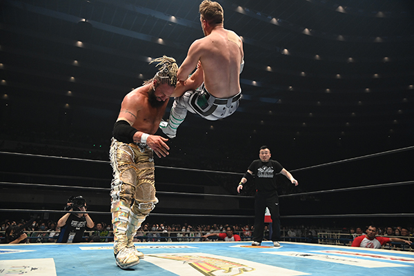 Lance Archer reveals he’s been dealing with torn triceps