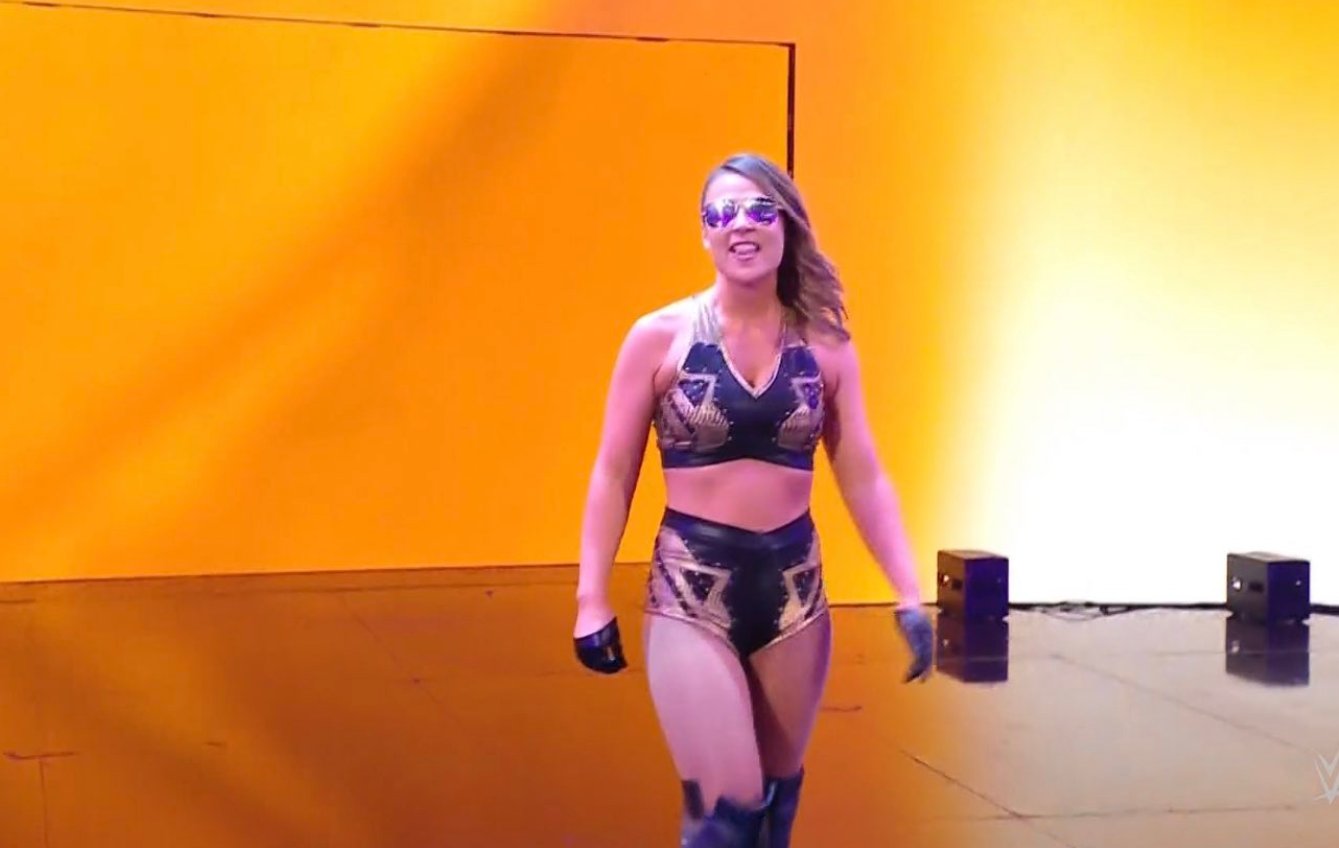 Emma returns to WWE on SmackDown