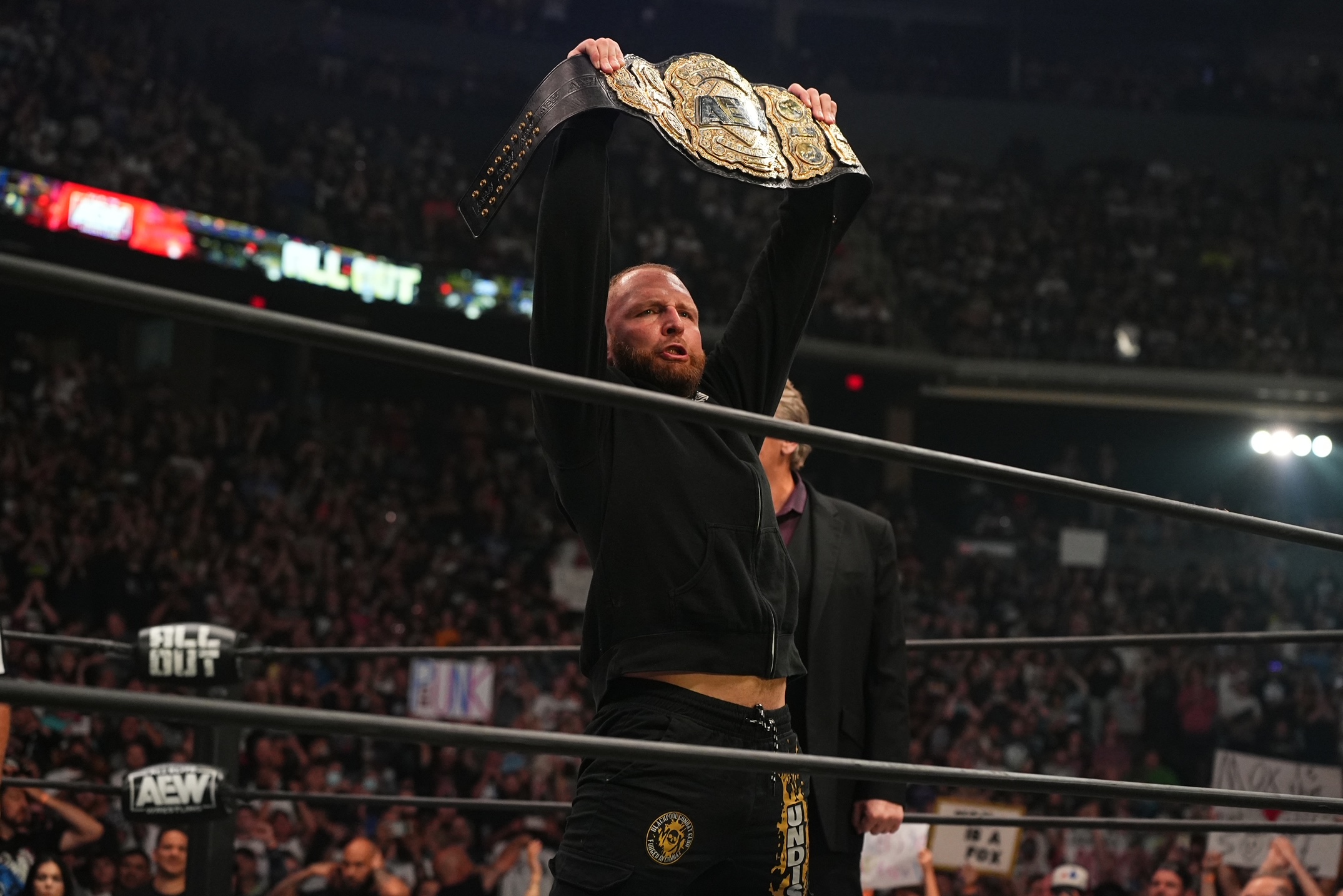 Jon Moxley regains AEW World title at Dynamite Grand Slam