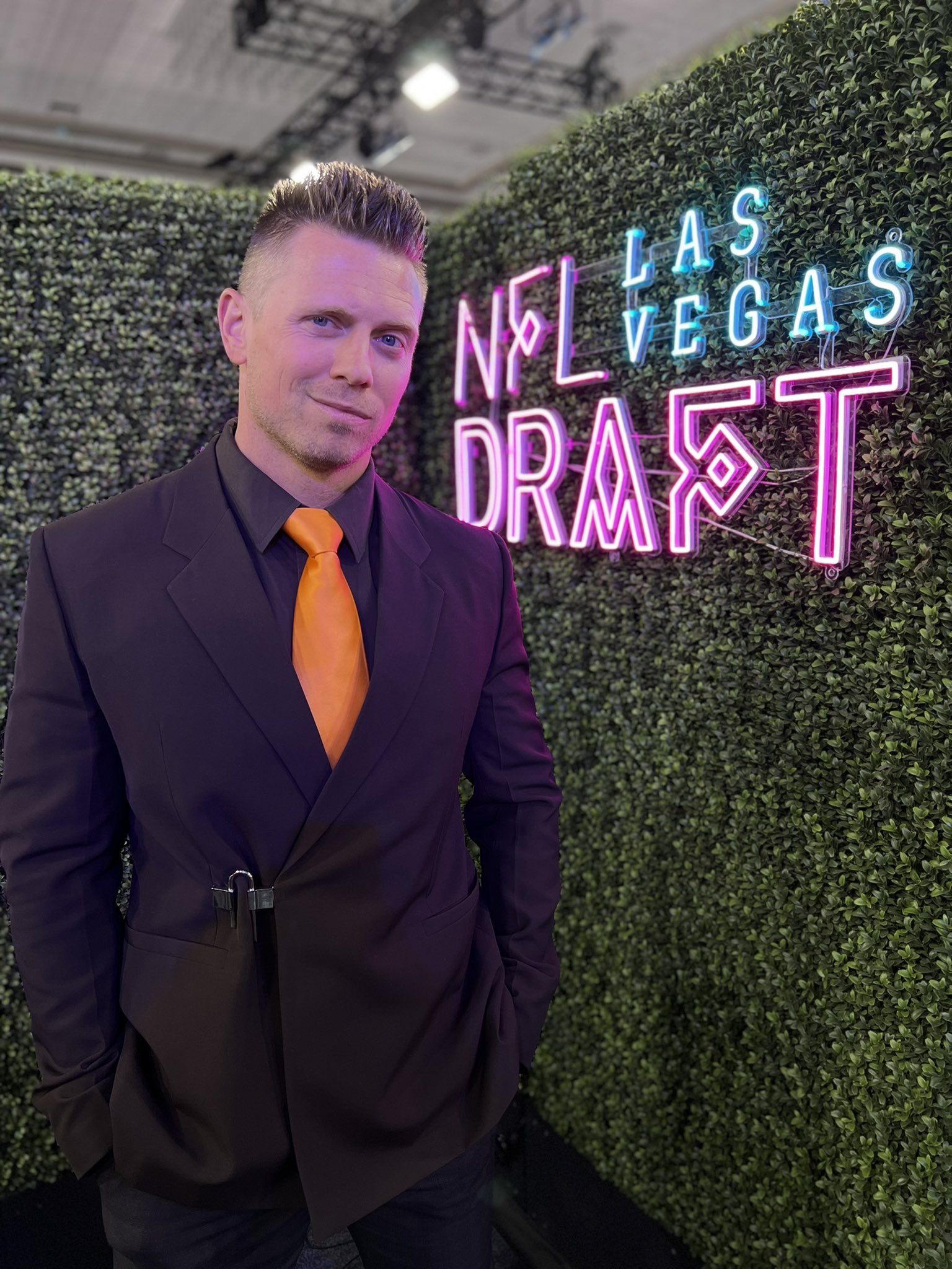 Four WWE wrestlers announce picks at 2022 NFL Draft