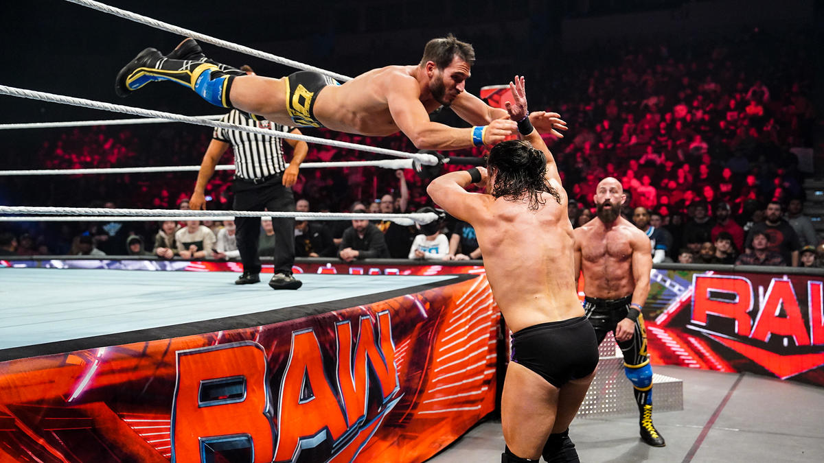 Johnny Gargano details travel issues getting to WWE Raw