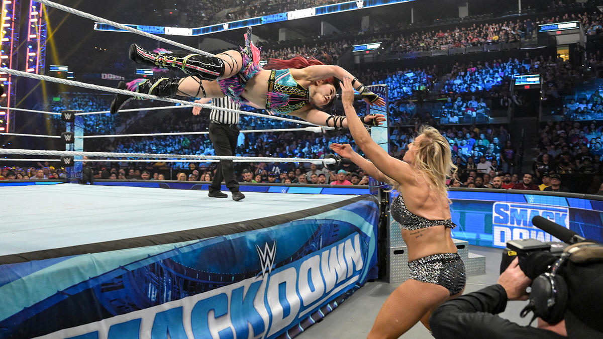 WWE SmackDown ratings down from season premiere