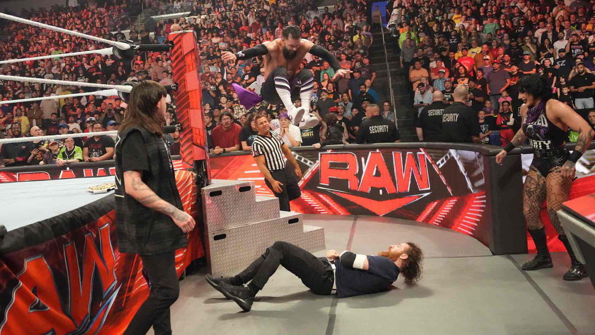 WWE Raw ratings down from post-SummerSlam episode