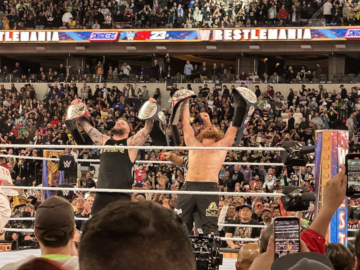 Sami Zayn & Kevin Owens win WWE Tag Team titles at WrestleMania 39