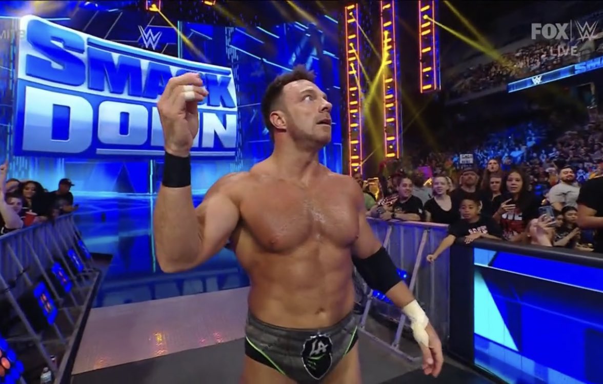 Max Dupri officially reverts to LA Knight name on WWE SmackDown