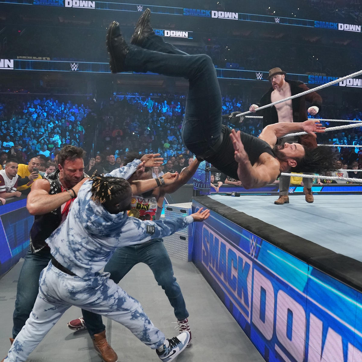 Kofi Kingston expected to miss five weeks after WWE SmackDown injury