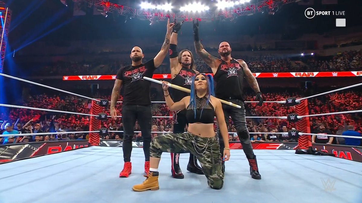 Mia Yim returns on WWE Raw, aligns with The OC