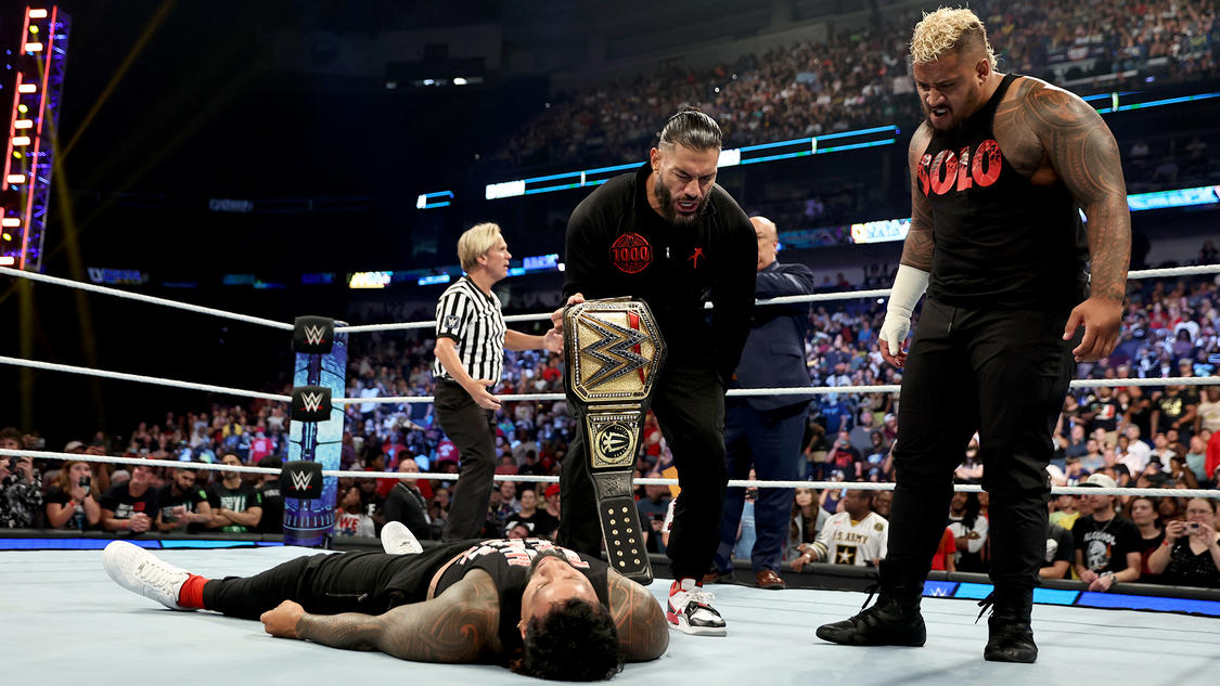 WWE SmackDown video highlights: Roman Reigns & Solo Sikoa lay out Jey Uso