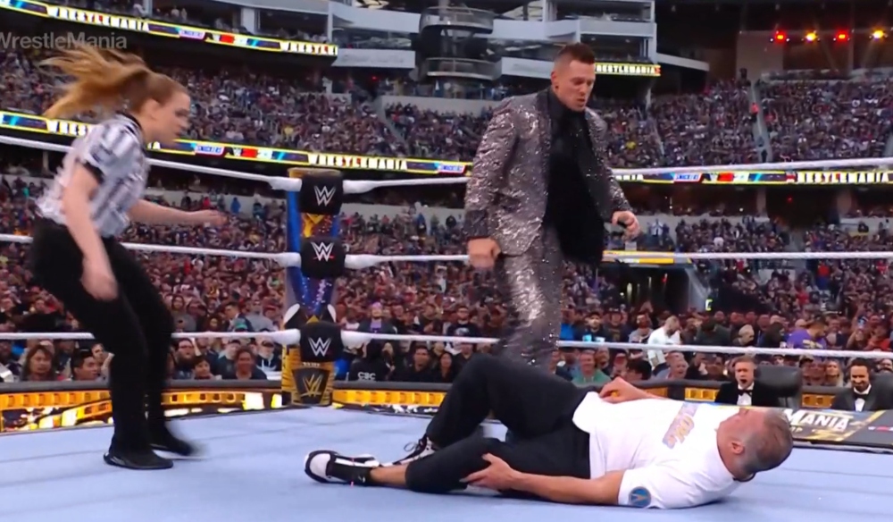Shane McMahon returns, gets injured at WWE WrestleMania 39