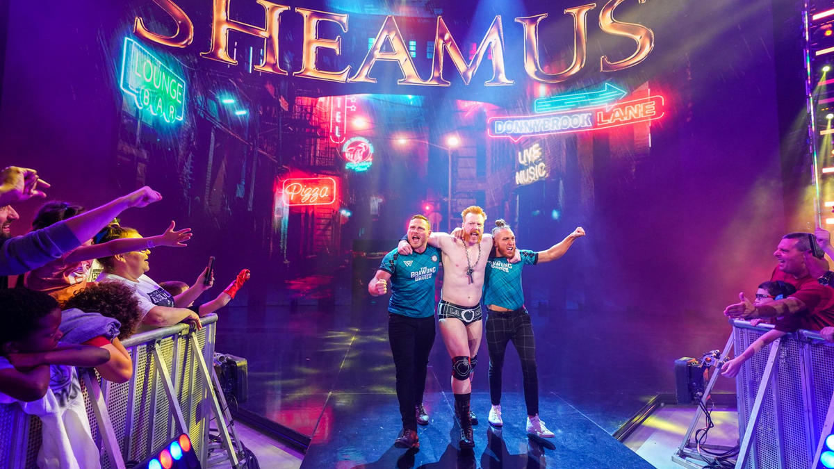 WWE star Sheamus dealing with shoulder injury