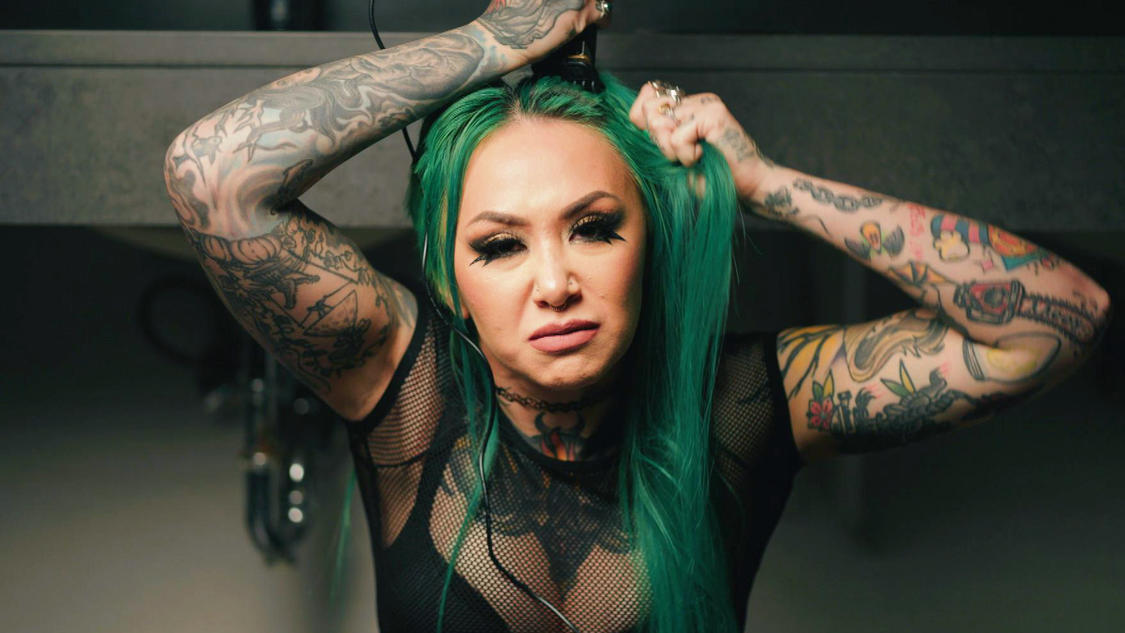 WWE SmackDown video highlights: Shotzi shaves her head