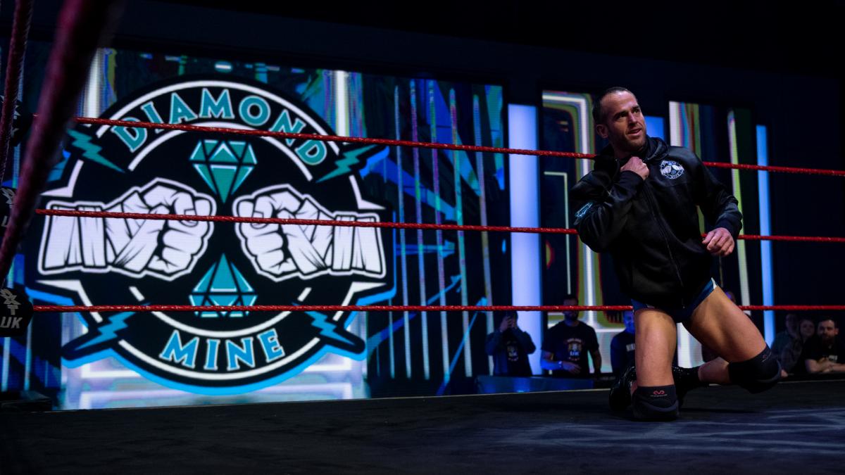 Roderick Strong issues challenge to NXT UK Champion Ilja Dragunov