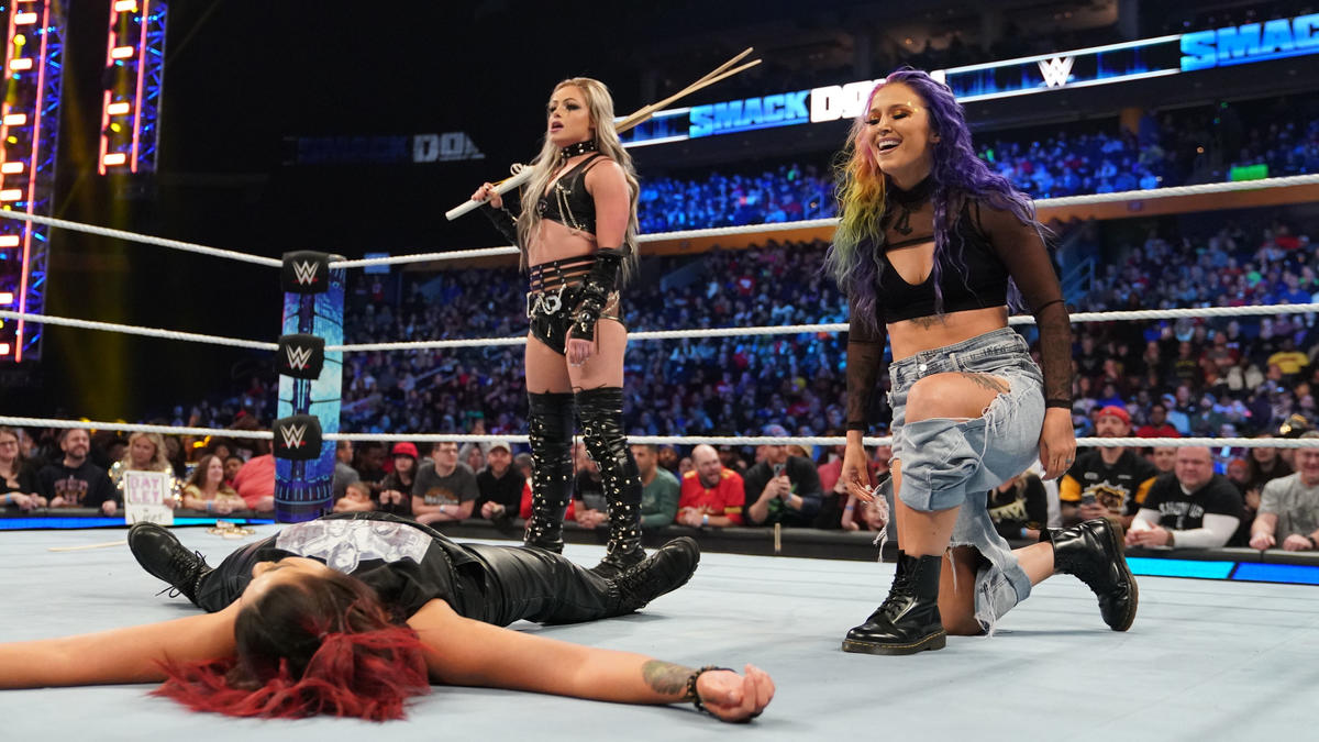 WWE SmackDown video highlights: Tegan Nox returns, Ricochet wins World Cup