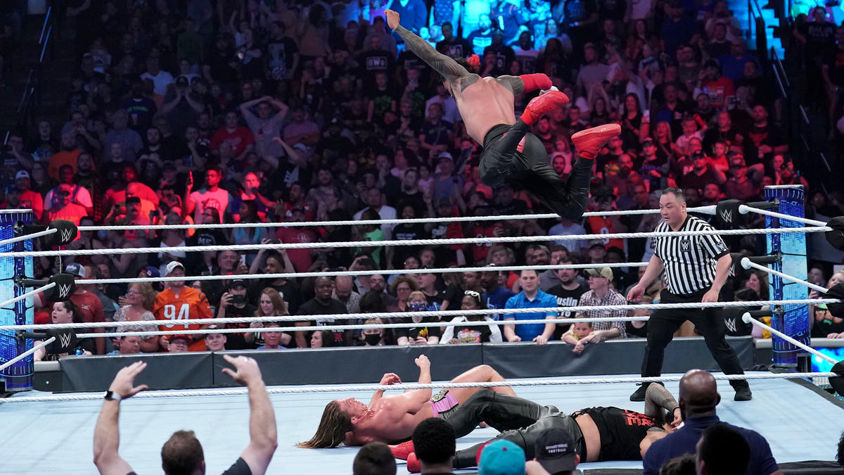 WWE SmackDown video highlights: The Usos vs. Riddle & Nakamura