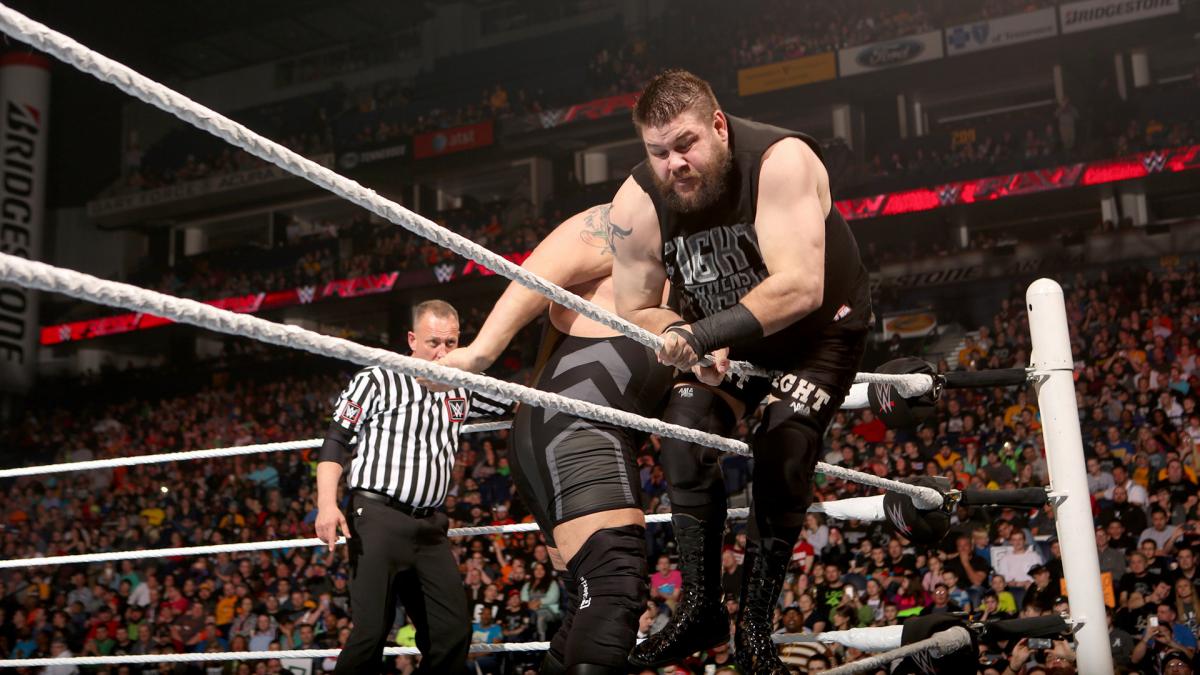WWE Broomfield, CO, live results: Owens vs. Big Show in a street fight