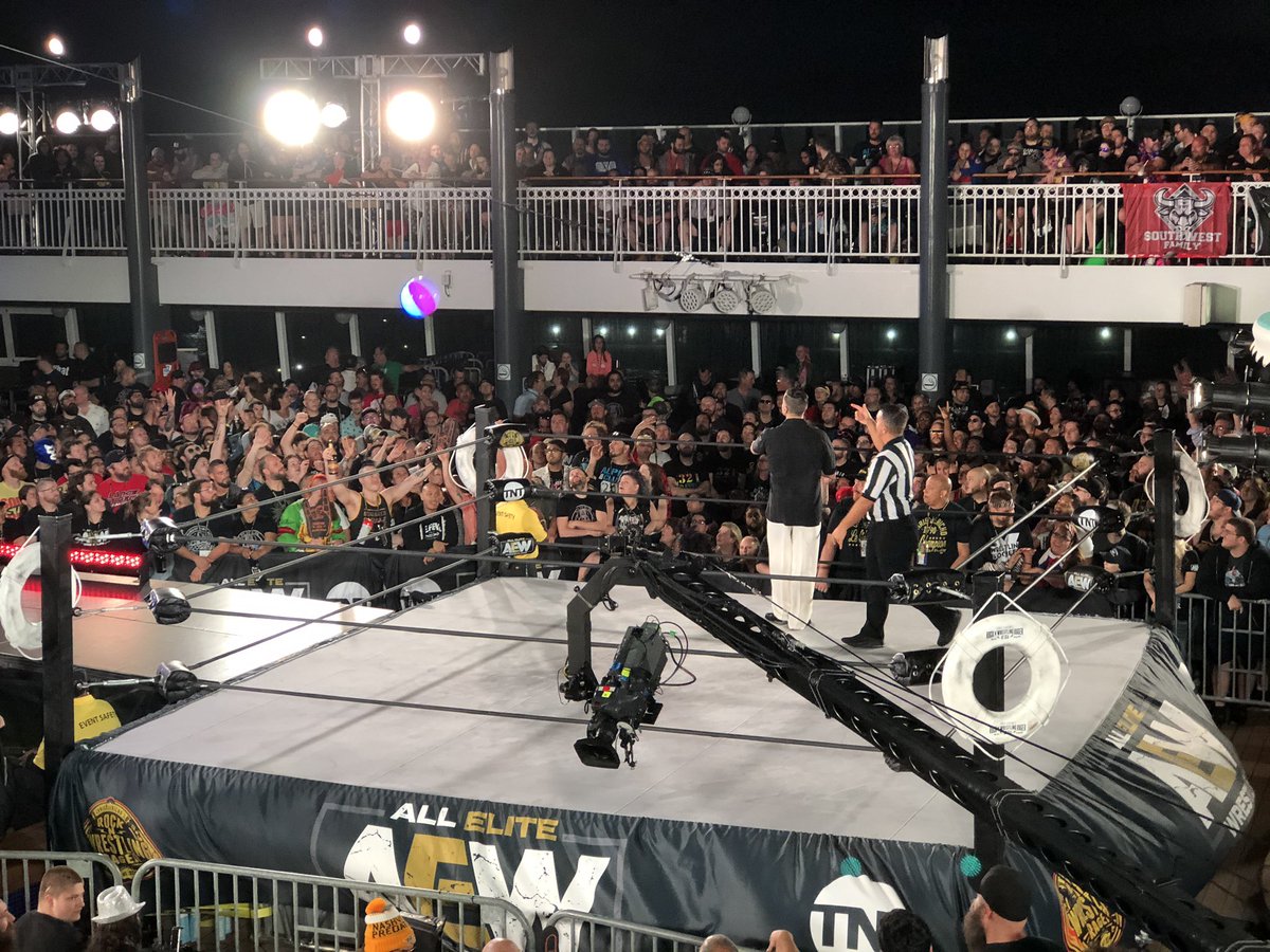 WOR: Jericho Cruise, Observer Awards, news & notes