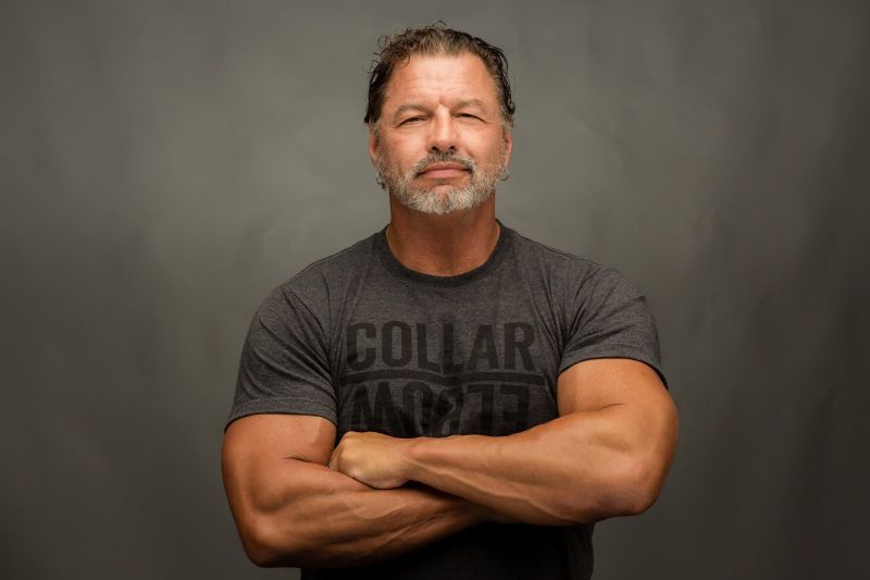 Al Snow rescues child from ocean riptide