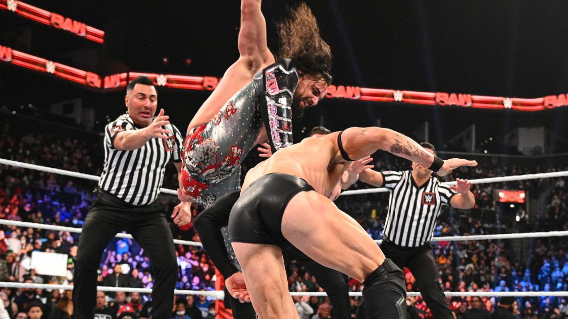Wrestling Weekly: Seth Rollins attacked, AEW Dynamite preview