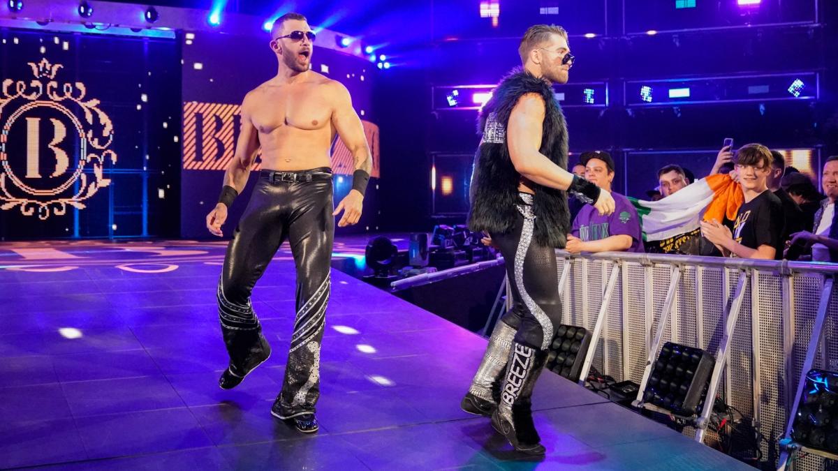 NXT Tampa, FL, live results: Breezango vs. The Outliers