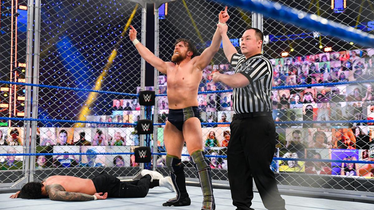 WWE SmackDown video highlights: Steel cage main event