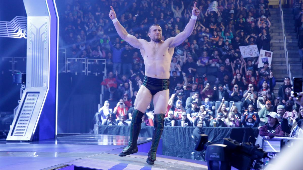 WWE SmackDown video highlights: Bryan vs. Miz vs. Corbin