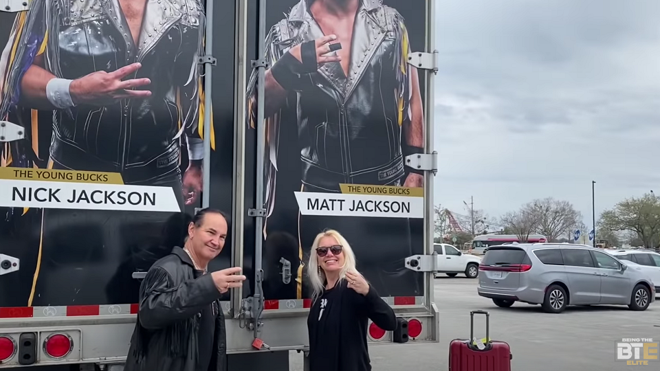 VIDEO: Being The Elite – Mama Buck & Papa Buck