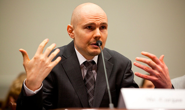 October 31, 2016 Wrestling Observer Newsletter: Billy Corgan vs. TNA, Urijah Faber retiring, more