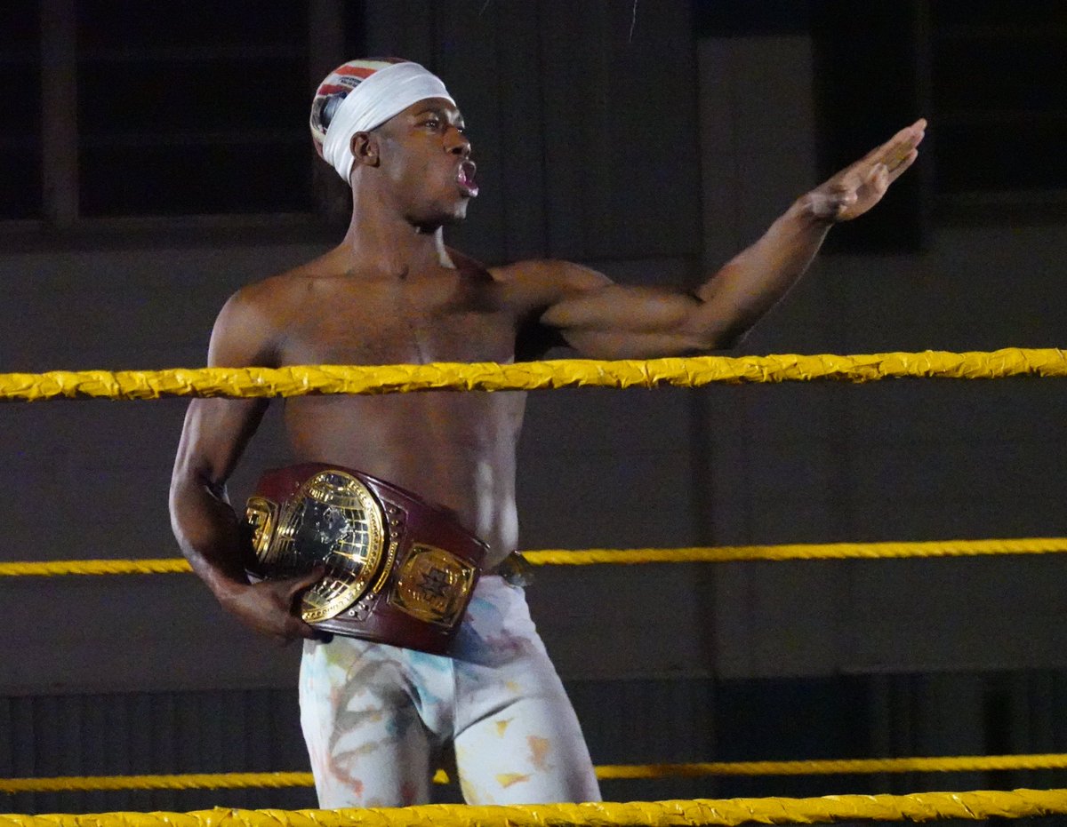 NXT Largo, FL, live results: Dream vs. Cole vs. Riddle title match