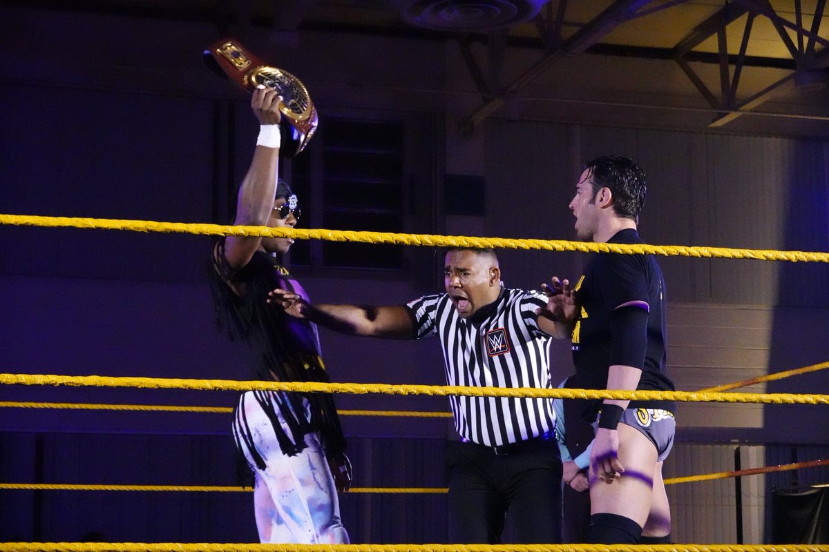 NXT Largo, FL, live results: Velveteen Dream vs. Roderick Strong