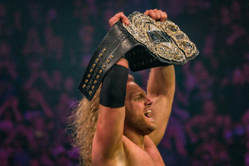 Hangman Page defeats Kenny Omega for AEW World title at Full Gear
