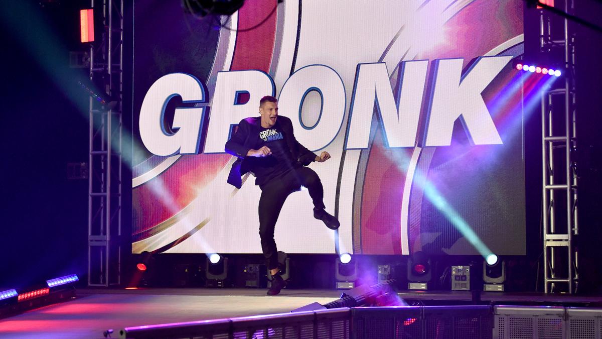 WWE SmackDown video highlights: Rob Gronkowski appears