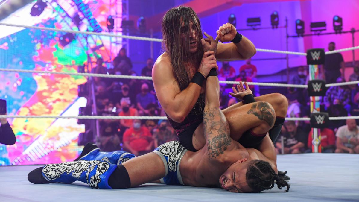 WWE NXT video highlights: Carmelo Hayes vs. Pete Dunne