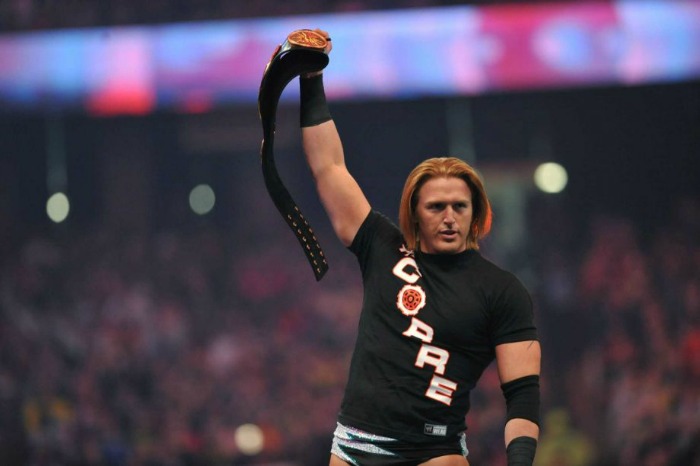 WWE Main Event results: Heath Slater compared to a cat using a litter box