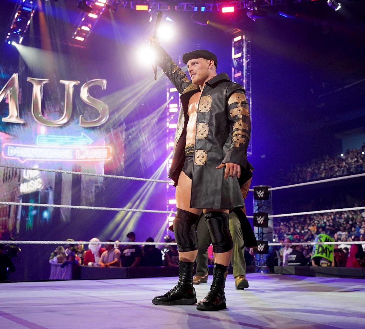 Ridge Holland suffers broken nose at WWE Day 1