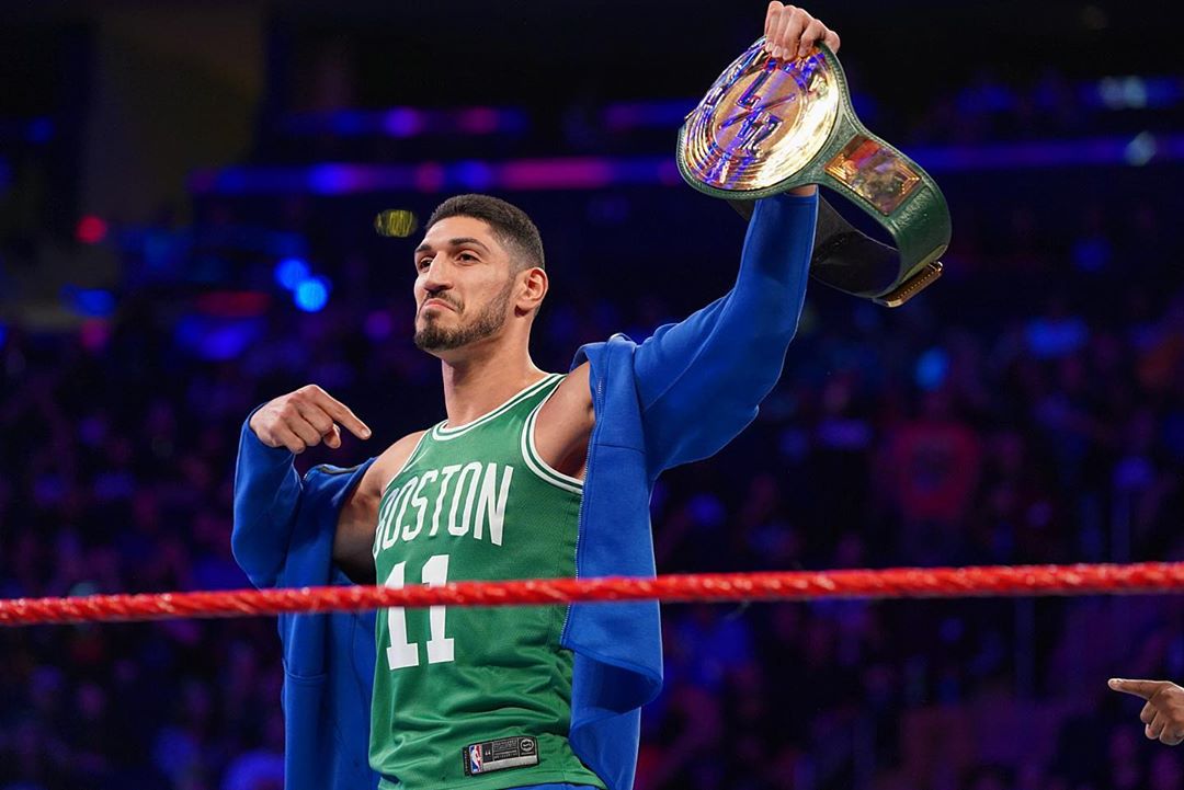VIDEO: NBA player Enes Kanter wins and loses WWE 24/7 title